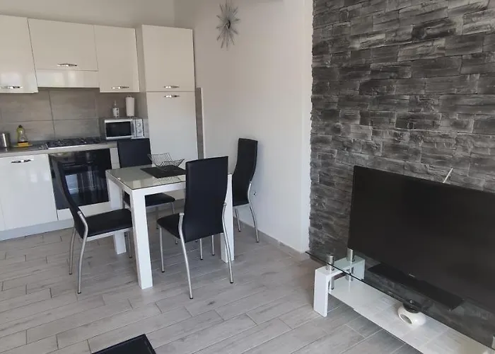 M&m شقة باشْكا