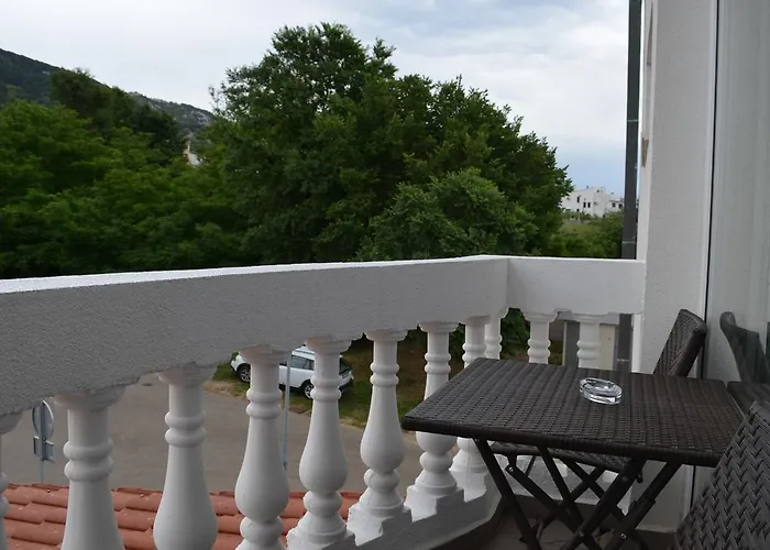 M&m شقة باشْكا